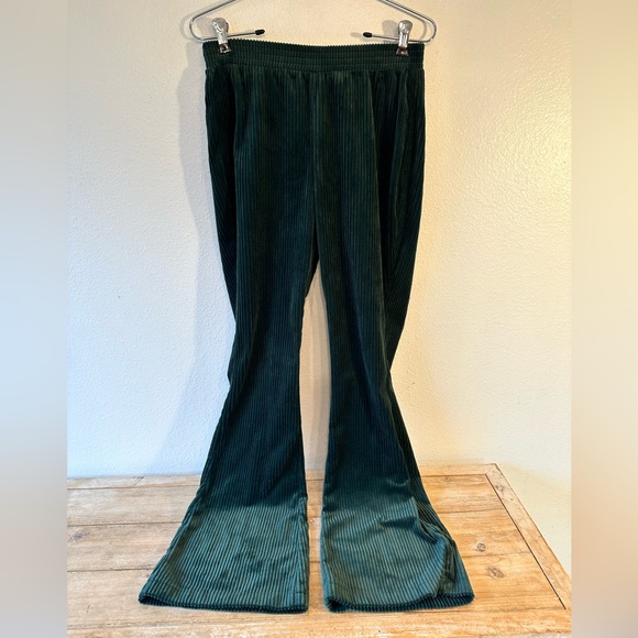 bagatelle Pants - Bagatelle Green Corduroy Pull On Soft Flared Pant Size XS